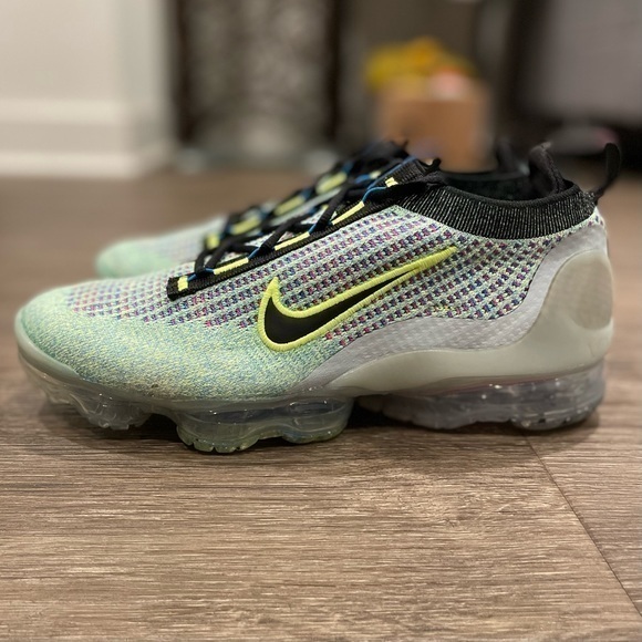 Nike AIR VAPORMAX 2021 FK NN sz 9
